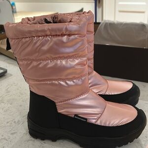 Brand new elements boots - shiny pink